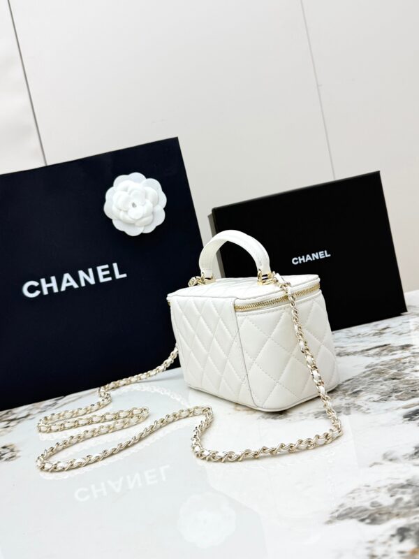 Chanel Vanity Case with Handle – Quilted Lambskin Chain Bag (White)