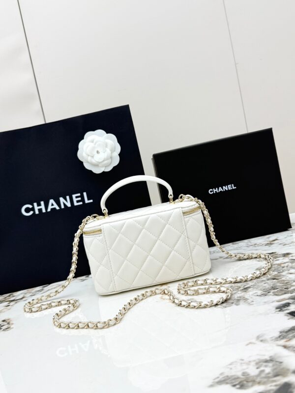 Chanel Vanity Case with Handle – Quilted Lambskin Chain Bag (White)