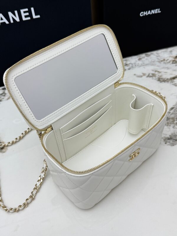 Chanel Vanity Case with Handle – Quilted Lambskin Chain Bag (White)