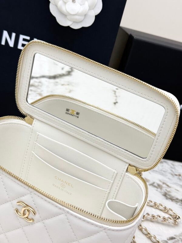 Chanel Vanity Case with Handle – Quilted Lambskin Chain Bag (White)