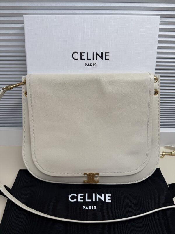 sy_no_A5706BC9D6E3C0A8CF94A721F9CFFB97_0 Soft Triomphe Besace – Large Shoulder Bag