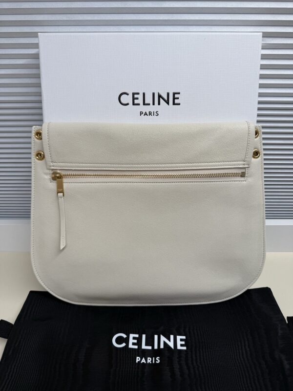 sy_no_A5706BC9D6E3C0A8CF94A721F9CFFB97_1 Soft Triomphe Besace – Large Shoulder Bag
