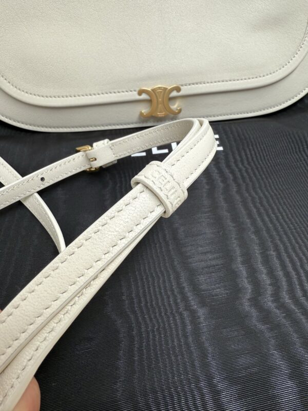 sy_no_A5706BC9D6E3C0A8CF94A721F9CFFB97_4 Soft Triomphe Besace – Large Shoulder Bag