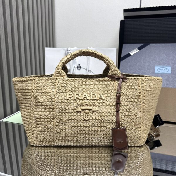 sy_no_A5A3C1FB17D1A51AE53724C7A56E7BAC_0 Woven Straw Tote Bag