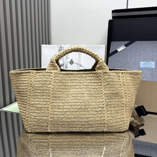 sy_no_A5A3C1FB17D1A51AE53724C7A56E7BAC_1 Woven Straw Tote Bag