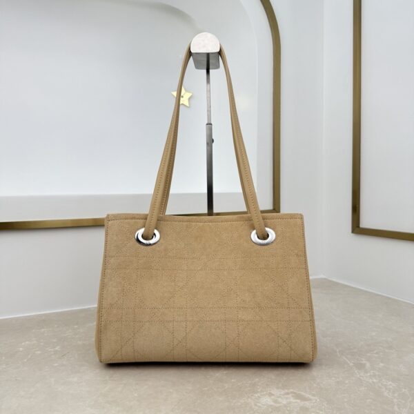 sy_no_A5B11B17BE8417BC3D0042AB8D388F16_2 Dior Bow Tote Bag – Beige Italian Leather