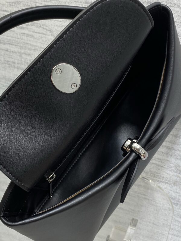 sy_no_A64980520D6DA748FD71990E24443452_7 Dior French-style chic bow handbag – vintage shoulder and crossbody bag