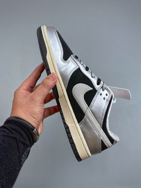 sy_no_A715802543FC1B55D853FD52115B59DF_1 Nike Dunk Low “Metallic Silver / Black” Y2K Sneakers