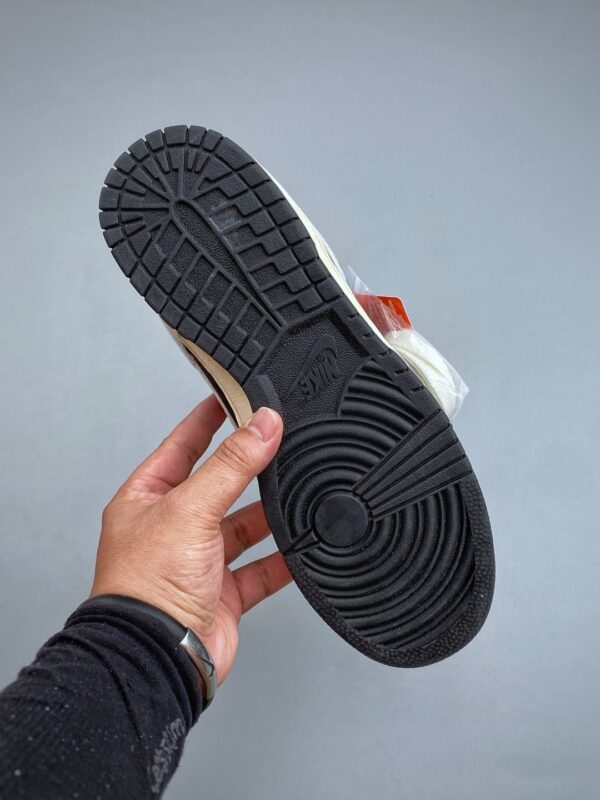 sy_no_A715802543FC1B55D853FD52115B59DF_7 Nike Dunk Low “Metallic Silver / Black” Y2K Sneakers