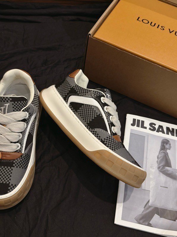 sy_no_A8958E8D2A623C4858D4A56B92E5CE60_3 Louis Vuitton LV Checker Black & Grey Damier Chunky Sneakers