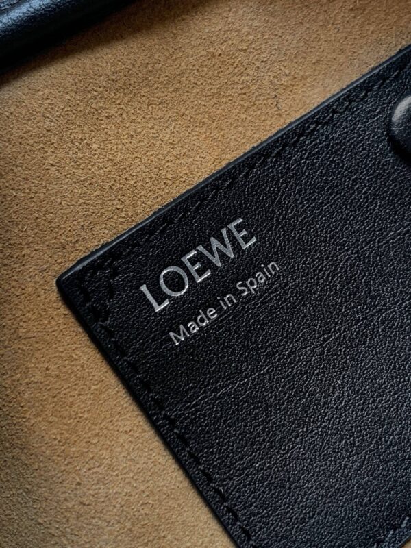 sy_no_A8B73C64E06D8544B12C45336DFFD735_8 LOEWE Amazona Top Handle Bag