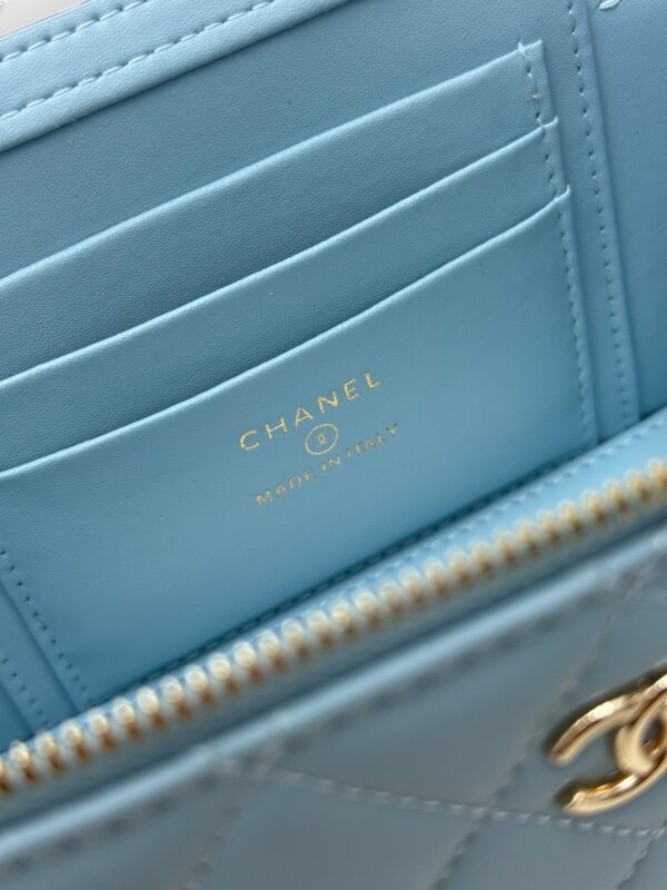 Chanel Vanity Case with Handle – Quilted Lambskin Chain Bag (Blue)