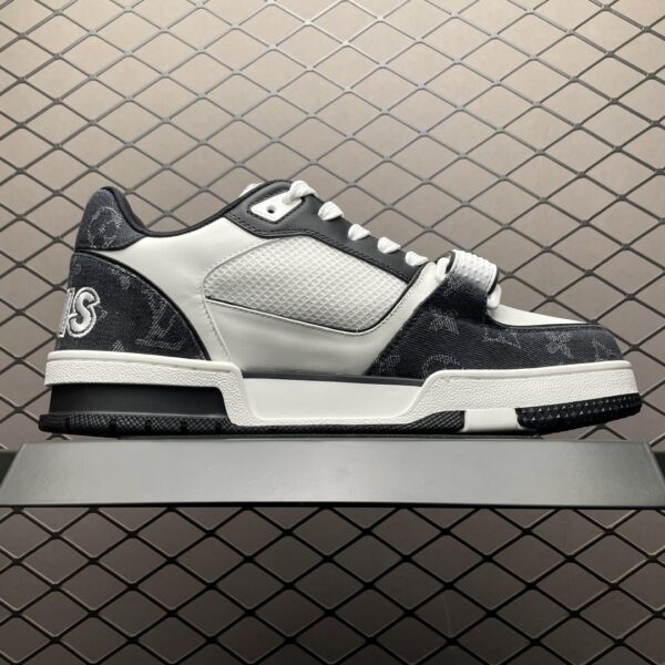 sy_no_A93C1226314261A28C622F50D0EF303F_2 Louis Vuitton Trainer Maxi Low-Top Casual Sneakers