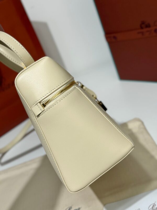 Loro Piana Extra Bag L27 Shoulder Bag – Saddle Leather (White)