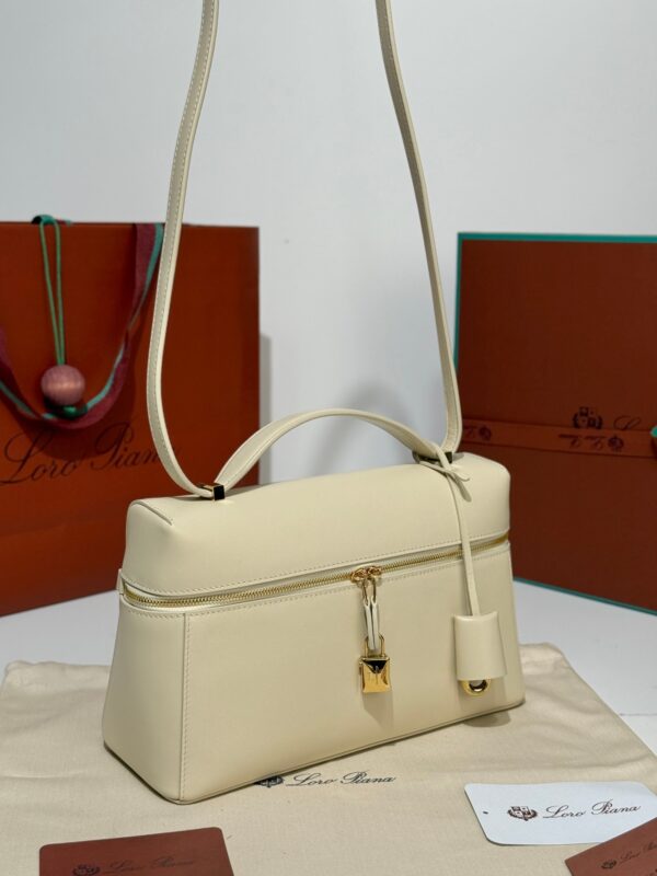 Loro Piana Extra Bag L27 Shoulder Bag – Saddle Leather (White)