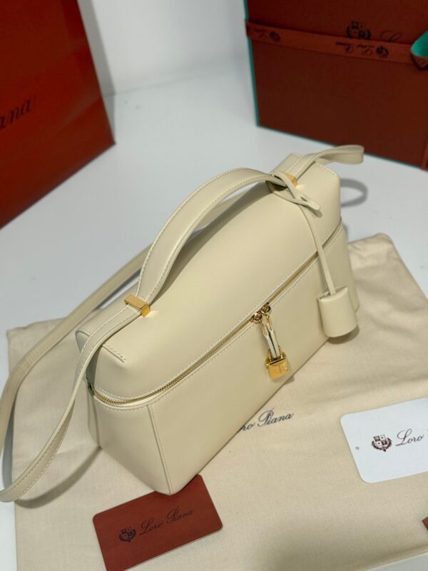 Loro Piana Extra Bag L27 Shoulder Bag – Saddle Leather (White)
