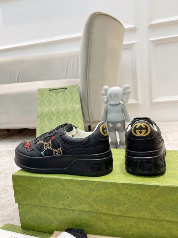 Black Multicolor Jacquard Low-Top Retro Sneakers