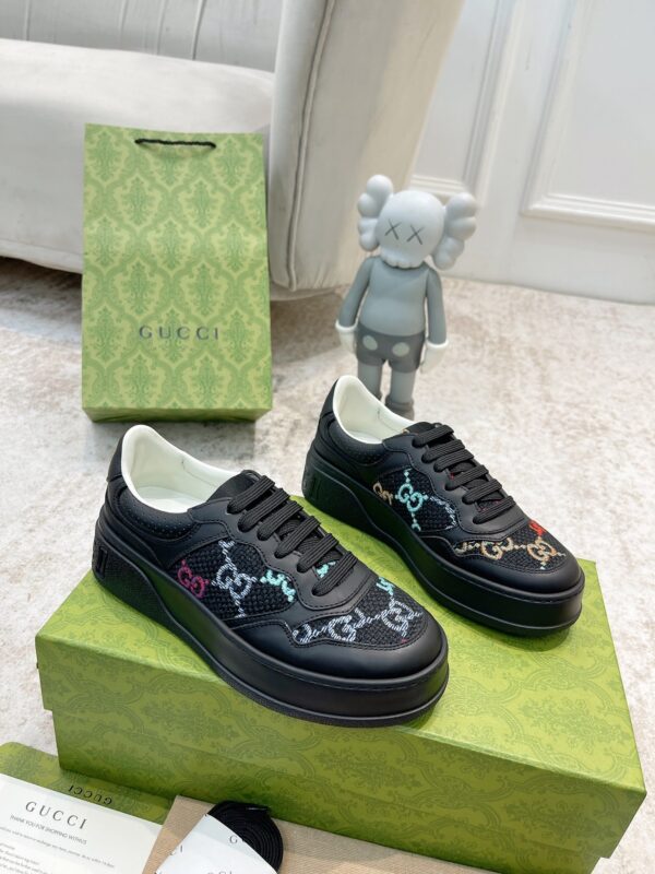 Black Multicolor Jacquard Low-Top Retro Sneakers