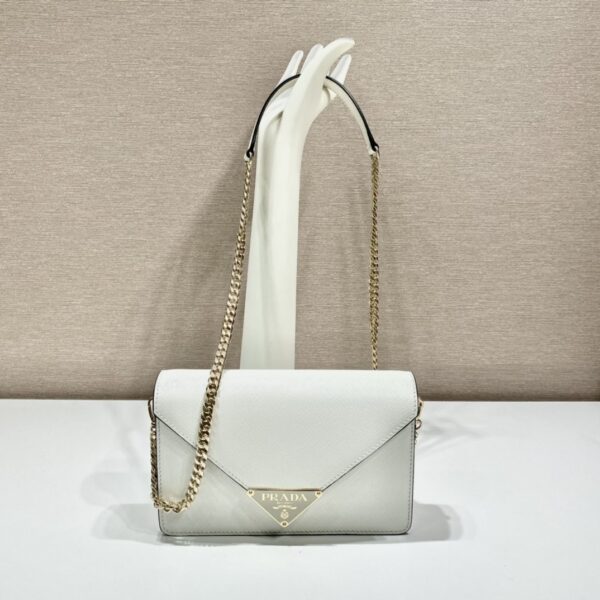 sy_no_ABBF4E8733811FC396A7E4B587261252_0 White Saffiano Leather Envelope Chain Crossbody Bag