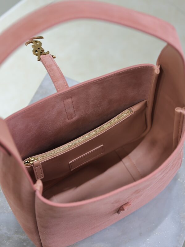 sy_no_AC08A9C2A54E4F5008A8289D2F9FCD61_5 YSL Le 5 À 7 Shoulder Bag – Pink Suede