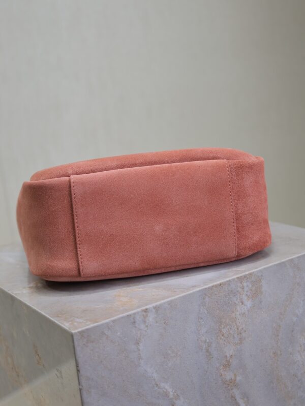sy_no_AC08A9C2A54E4F5008A8289D2F9FCD61_7 YSL Le 5 À 7 Shoulder Bag – Pink Suede