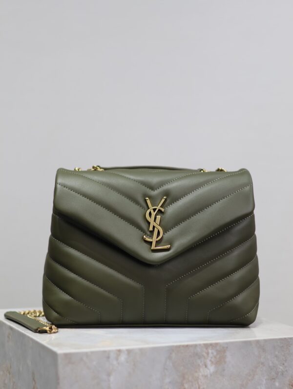 sy_no_ACA7C6BA880609D67CAEDFB882103689_0 Loulou 23cm Green Leather Bag