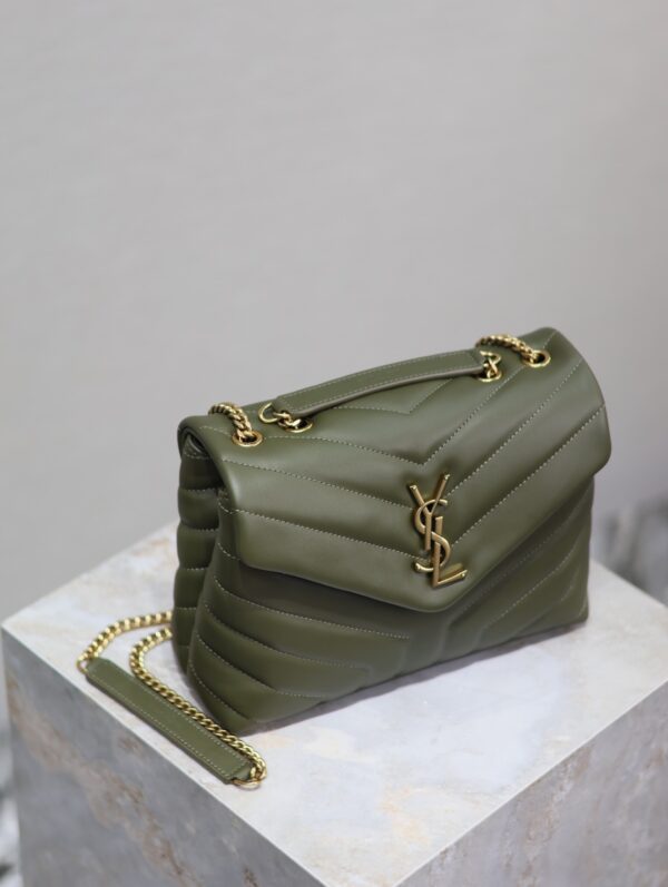 sy_no_ACA7C6BA880609D67CAEDFB882103689_4 Loulou 23cm Green Leather Bag