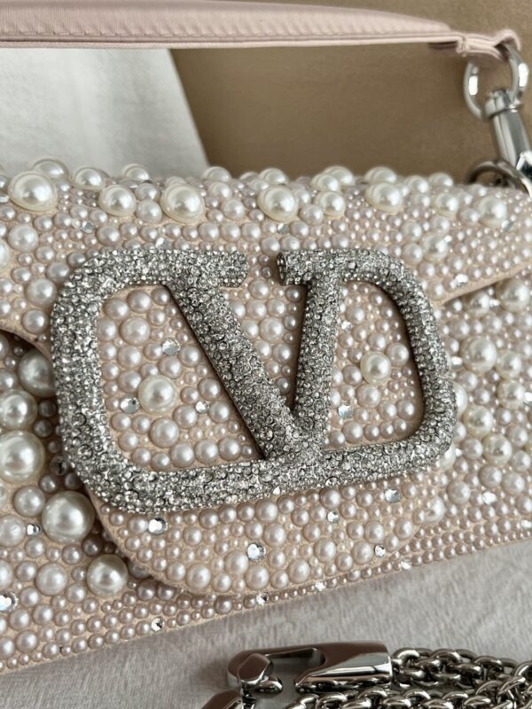 sy_no_AEF847CD1A4BC10BAAD36010504C7953_3 Valentino Garavani Loco Small Handbag – VLogo Signature