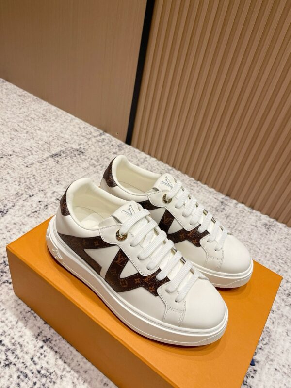 sy_no_AFDAFA35A332320433A6D2D86092B095_3 Louis Vuitton Time Out White Leather & Monogram Canvas Sneakers