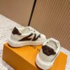 sy_no_AFDAFA35A332320433A6D2D86092B095_4 Louis Vuitton Time Out White Leather & Monogram Canvas Sneakers