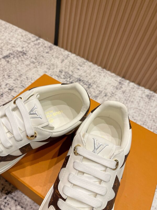 sy_no_AFDAFA35A332320433A6D2D86092B095_5 Louis Vuitton Time Out White Leather & Monogram Canvas Sneakers