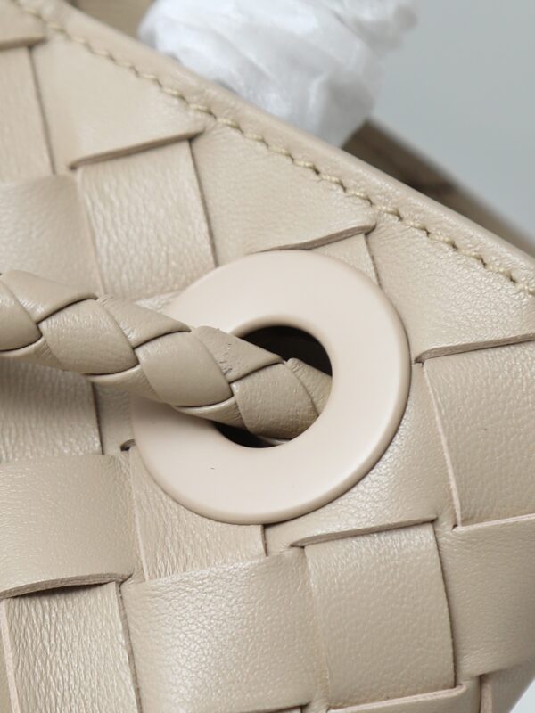 sy_no_AFE0F984A434B4B5EA2D63CC4D4EF775_5 Bottega Veneta Andiamo Woven Leather Bag