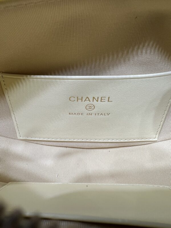 Light Yellow Crescent Leather Shoulder Bag