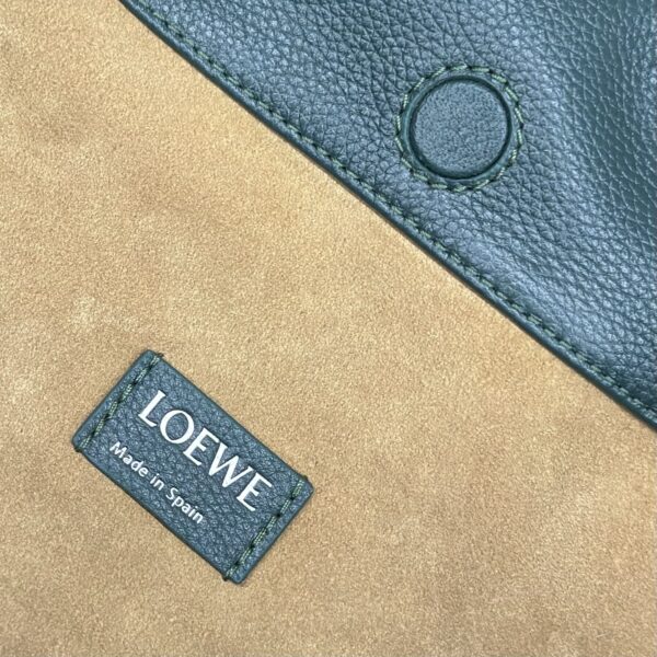 sy_no_B0979B5ED8721913AB84137DBBE8D54B_8 Loewe Flamenco Purse Large – Soft Nappa Deerskin
