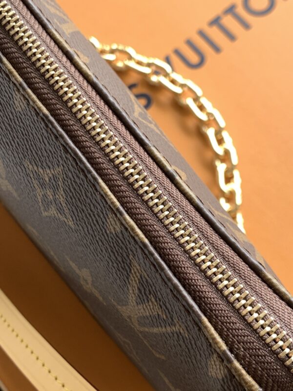 sy_no_B1BB26522015E79BAF5D545D2BDBC8AB_5 Louis Vuitton Monogram Classic Clutch Bag