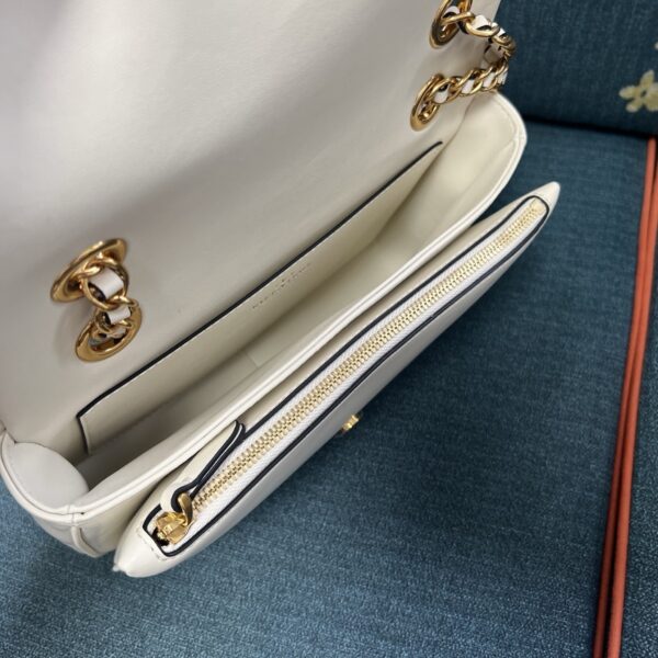 sy_no_B1E6E62A775B8597B8D100D926170F1A_7 Valentino Djuna Women's Crossbody Bag – Medium Chain Bag