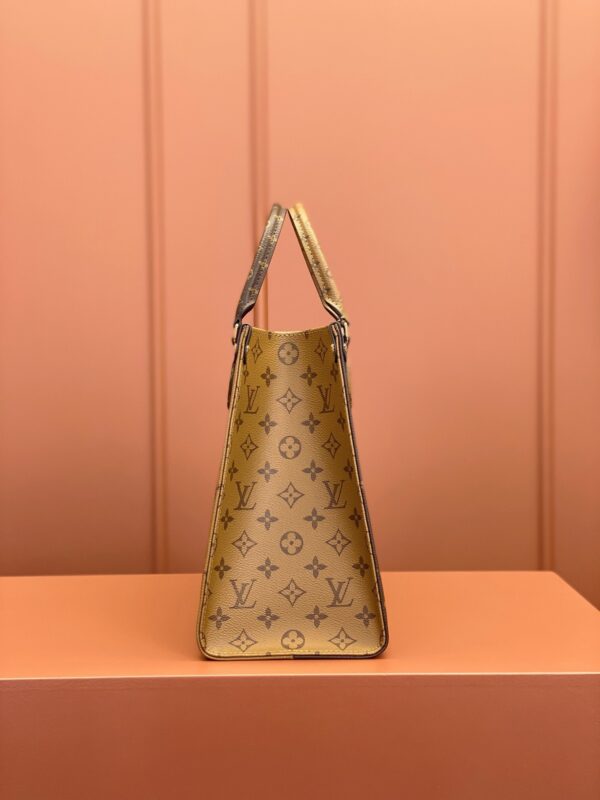 sy_no_B1E7CC0CA9C00C4591ABA97DF2F02BFC_4 Louis Vuitton OnTheGo MM Tote Bag