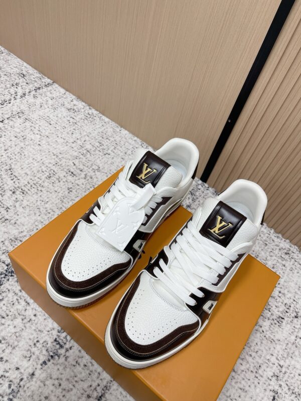 sy_no_B22961E3FFF6F86DCEA3A33A46CA99CD_0 Louis Vuitton Trainer Sneakers for Couples – All-Leather Trendy Casual Shoes