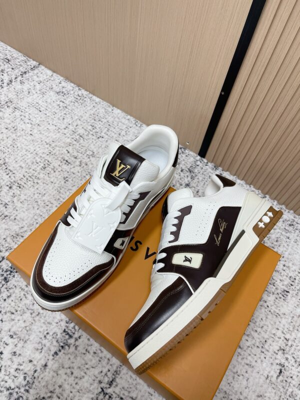 sy_no_B22961E3FFF6F86DCEA3A33A46CA99CD_1 Louis Vuitton Trainer Sneakers for Couples – All-Leather Trendy Casual Shoes