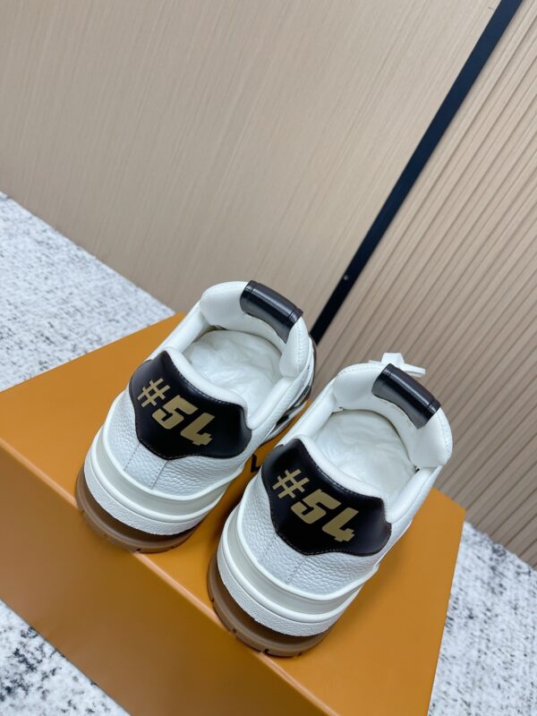 sy_no_B22961E3FFF6F86DCEA3A33A46CA99CD_3 Louis Vuitton Trainer Sneakers for Couples – All-Leather Trendy Casual Shoes