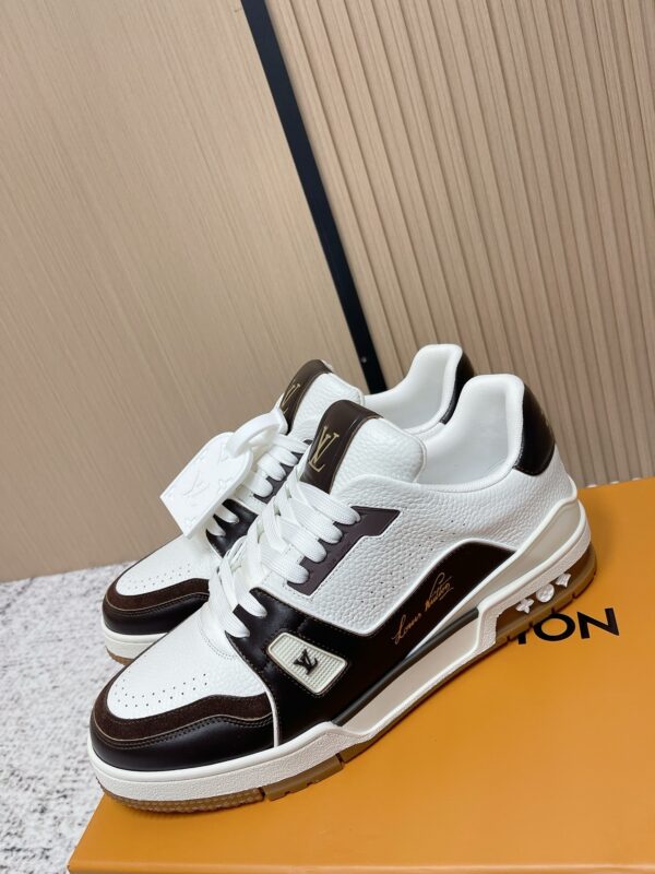 sy_no_B22961E3FFF6F86DCEA3A33A46CA99CD_4 Louis Vuitton Trainer Sneakers for Couples – All-Leather Trendy Casual Shoes