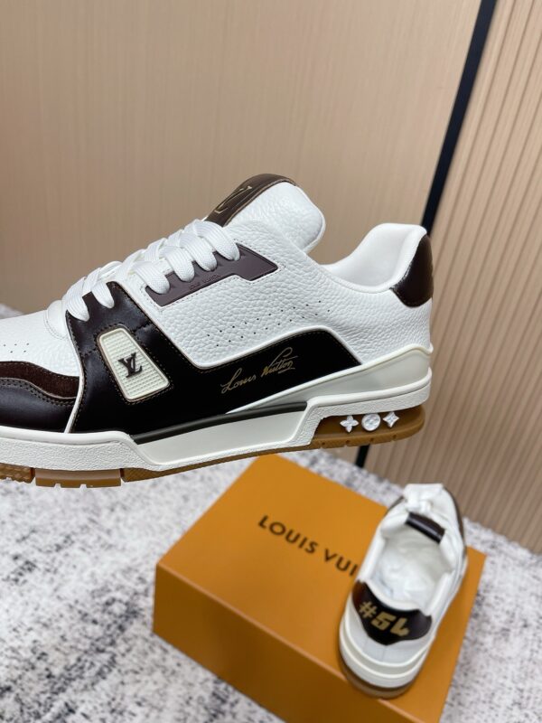 sy_no_B22961E3FFF6F86DCEA3A33A46CA99CD_8 Louis Vuitton Trainer Sneakers for Couples – All-Leather Trendy Casual Shoes