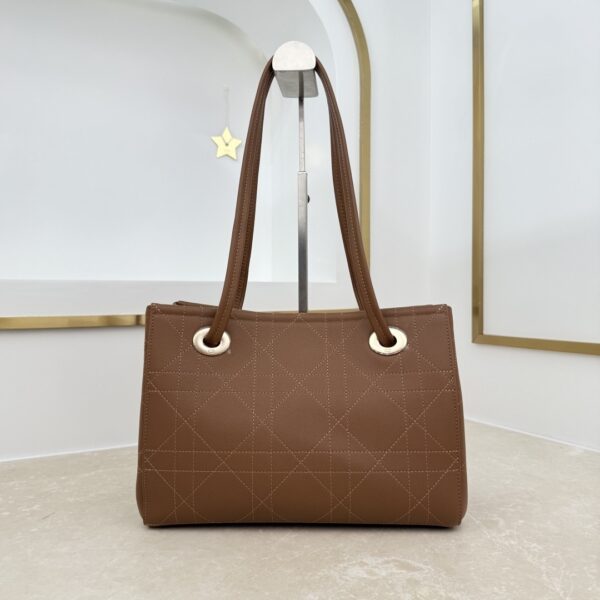 sy_no_B325CEBD980A2F90AC5B928B29F035B4_2 Caramel Brown Bow Tote Bag – Italian Leather