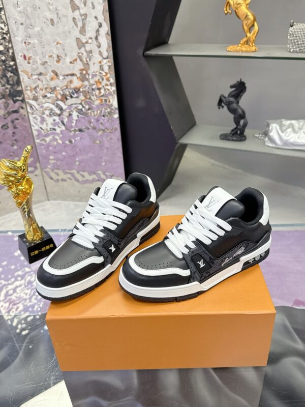 sy_no_B33BB2CA8D1D7E18C71D21B3B8AC39C1_2 Louis Vuitton LV Trainer Black & White “Panda” Retro Sneakers