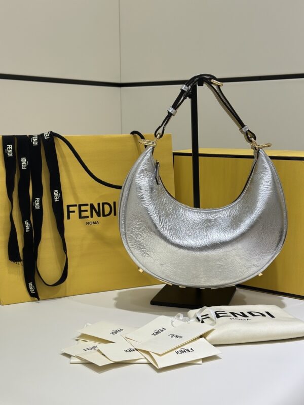 Fendi Graphy Shoulder Bag – Silver White