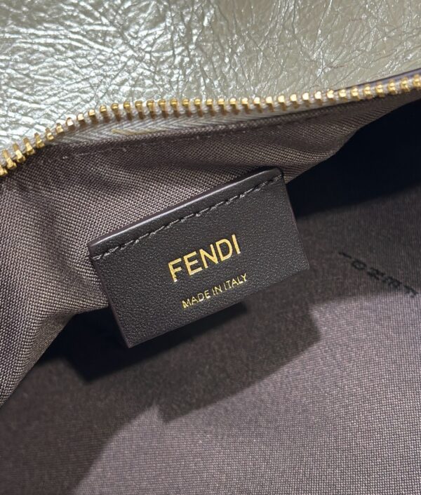sy_no_B39CEC8D8F394CB59ECC5301E893D779_6 Fendi Graphy Shoulder Bag – Silver White
