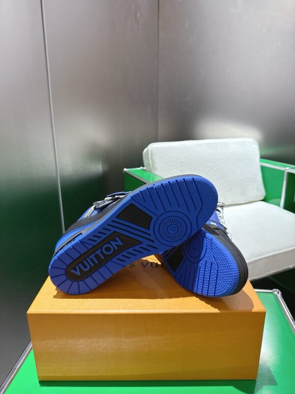 sy_no_B4ABF4CFD2A000CE4F8C968AC5A8D764_8 Louis Vuitton LV Trainer Maxi / LV Skate Black, Royal Blue & White Retro Sneakers