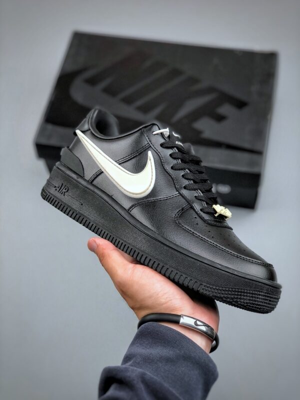 sy_no_B574A358CF2875A2AC4FE048AC9882C8_0 AMBUSH x Nike Air Force 1 Low "Black"