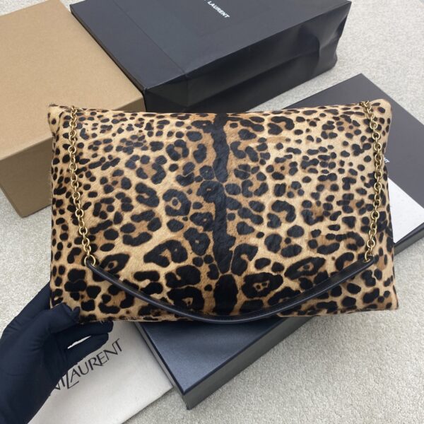sy_no_B58CBF36796BE37956BA7BB06E2189FA_1 Envelope XL Shoulder Bag – Leopard Haircalf, Lambskin & Gold