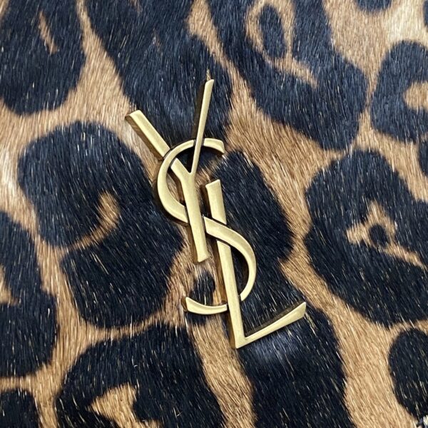 sy_no_B58CBF36796BE37956BA7BB06E2189FA_4 Envelope XL Shoulder Bag – Leopard Haircalf, Lambskin & Gold